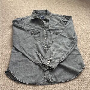 Gap Denim Button Down l Size M